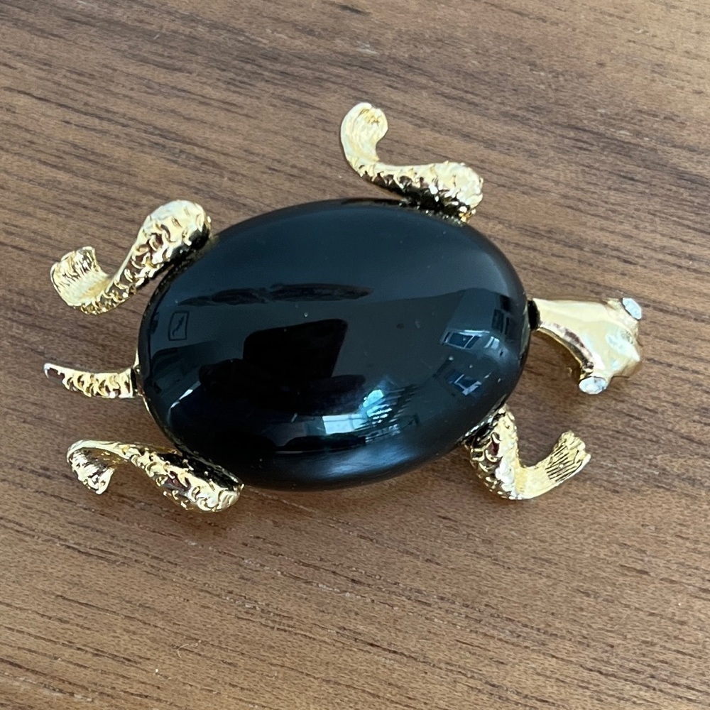 VINTAGE Turtle Brooch Black and Gold Colour Metal Rhinestone Eyes Minimalist